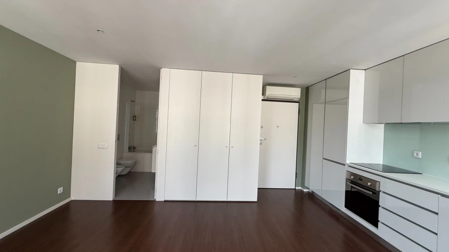 Apartamento para Venda em Oliveira, São Paio e São Sebastião