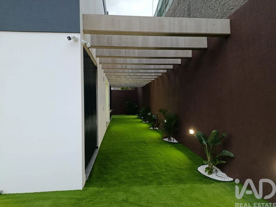 Moradia T3 para Venda em Santo Antonio Foto 18