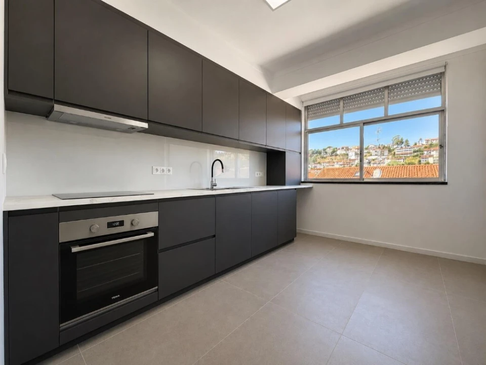 Apartamento T3 para Arrendamento em Sé Nova, Santa Cruz, Almedina e São Bartolomeu Foto 1