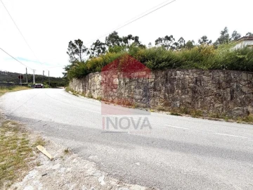 Moradia T4 para Venda em Pico de Regalados, Gondiães e Mós