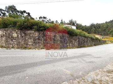Moradia T4 para Venda em Pico de Regalados, Gondiães e Mós