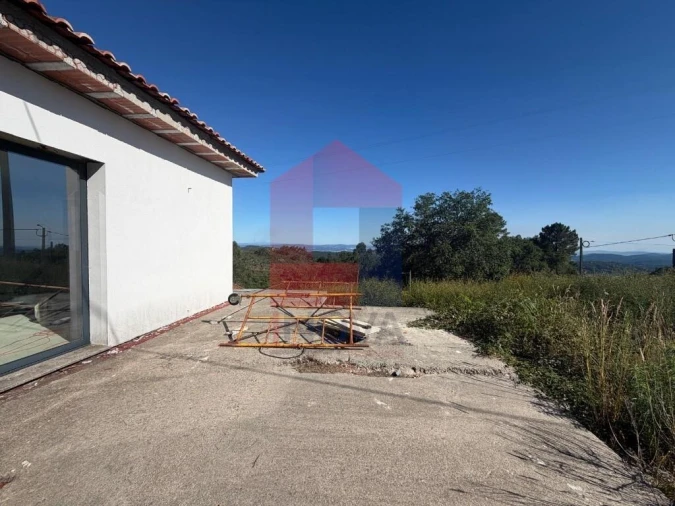 Moradia T4 para Venda em Pico de Regalados, Gondiães e Mós Foto 15