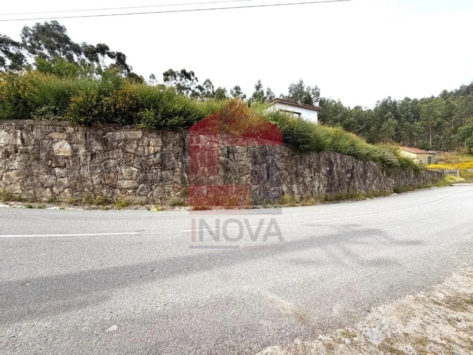 Moradia T4 para Venda em Pico de Regalados, Gondiães e Mós Foto 29