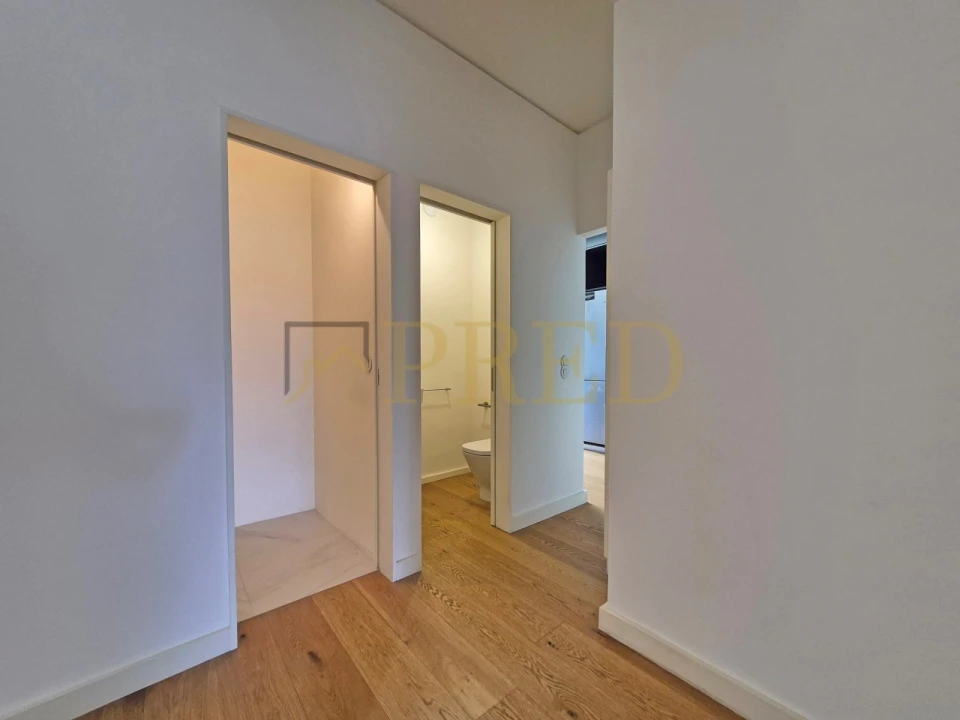 Apartamento T3 para Arrendamento em Ramalde Foto 8