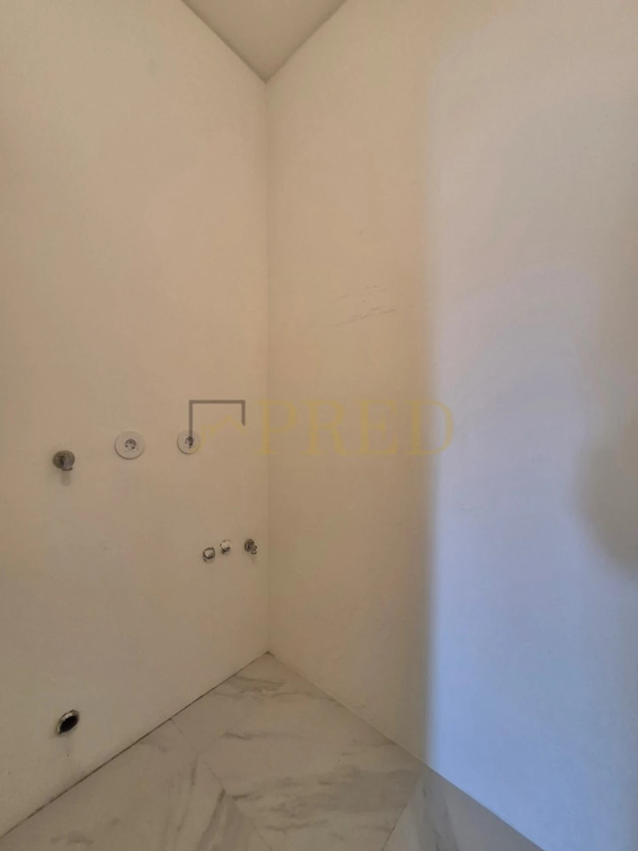 Apartamento T3 para Arrendamento em Ramalde Foto 9