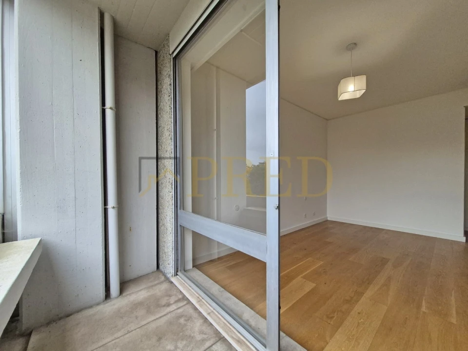 Apartamento T3 para Arrendamento em Ramalde Foto 23