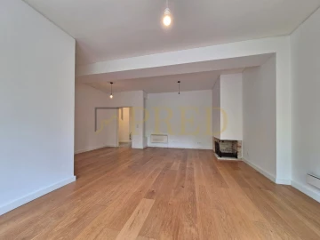 Apartamento T3 para Arrendamento em Ramalde