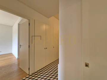 Apartamento T3 para Arrendamento em Ramalde