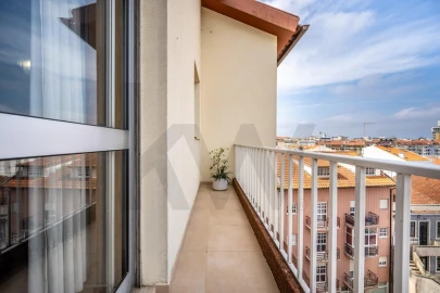 Apartamento T4 para Venda em Requeixo, Nossa Senhora de Fátima e Nariz