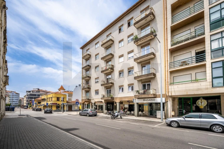 Apartamento T4 para Venda em Requeixo, Nossa Senhora de Fátima e Nariz Foto 15