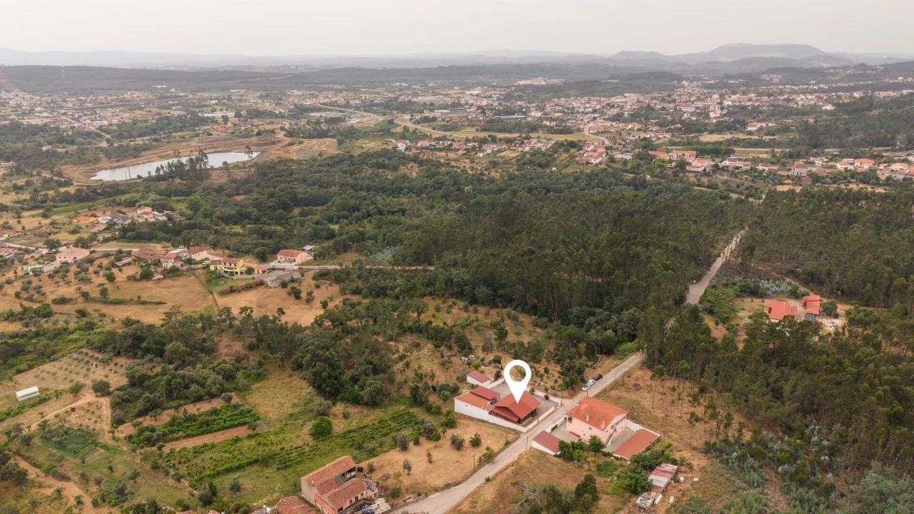Moradia T2 para Venda em Aguda Foto 54