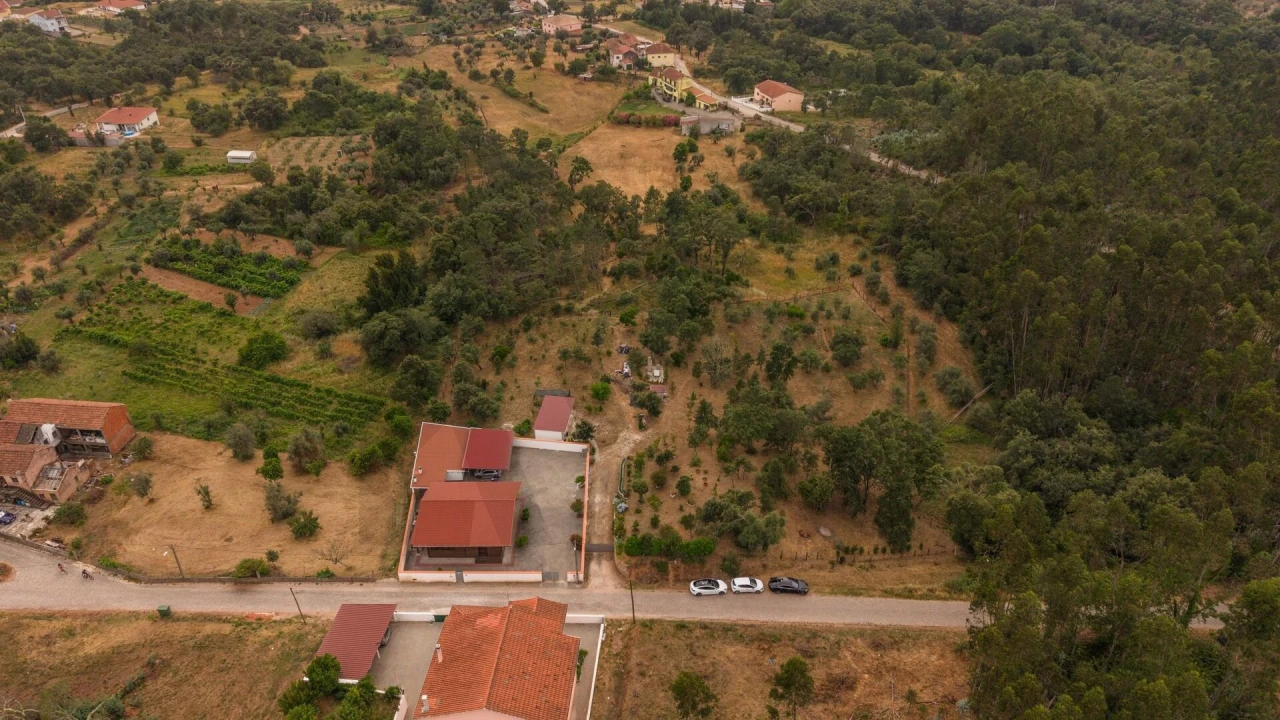 Moradia T2 para Venda em Aguda Foto 66