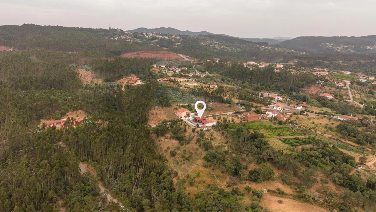 Moradia T2 para Venda em Aguda Foto 52