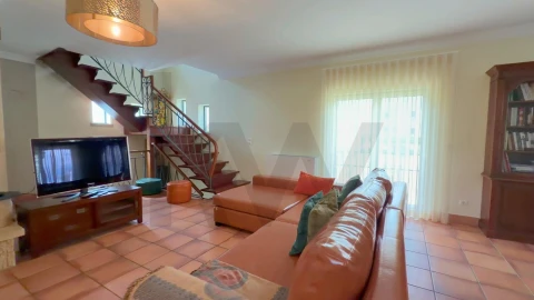 Moradia T3 para Venda em Três Povos