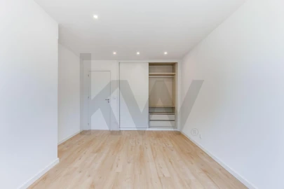 Apartamento T1 para Venda em Campanhã