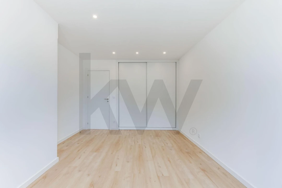 Apartamento T1 para Venda em Campanhã Foto 19