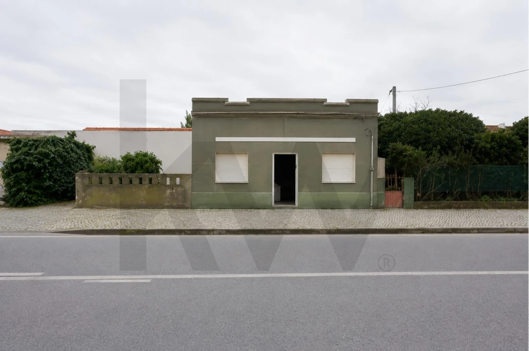 Moradia T1 para Venda em Baixa da Banheira e Vale da Amoreira Foto 1