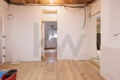 Moradia T1 para Venda em Baixa da Banheira e Vale da Amoreira