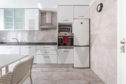 Apartamento T2 para Venda em Santo António dos Cavaleiros e Frielas