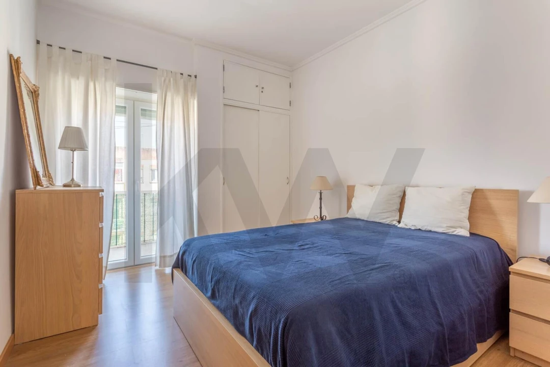 Apartamento T2 para Venda em Santo António dos Cavaleiros e Frielas Foto 13