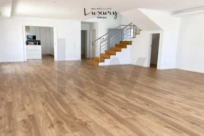 Moradia T4 para Venda em Alcabideche