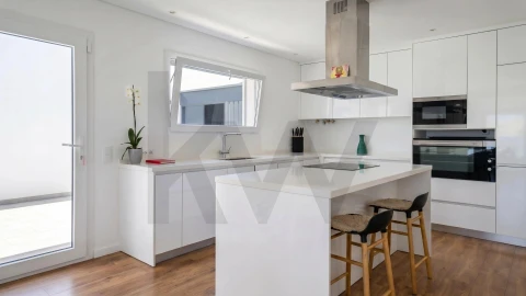 Moradia T4 para Venda em Alcabideche