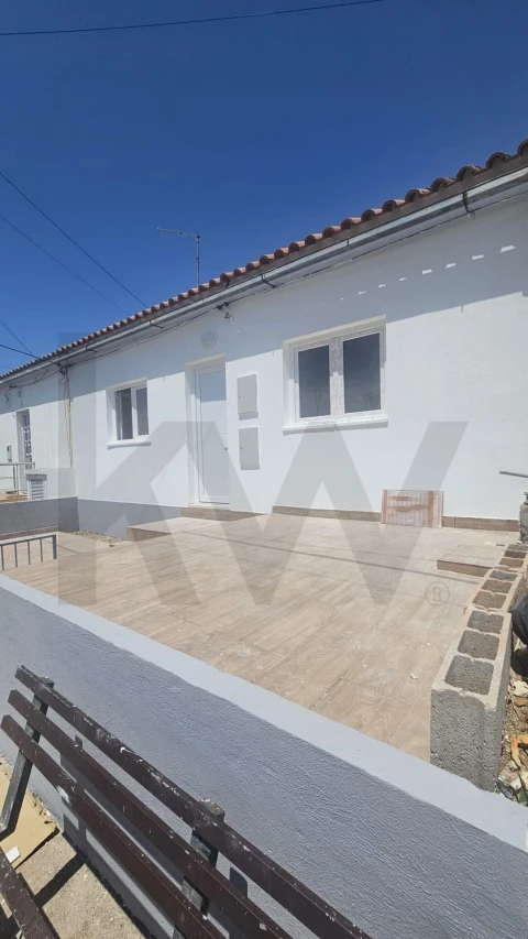 Moradia T2 para Venda em Meia Via
