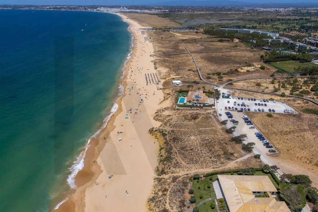 Moradia T4 para Arrendamento em Guia Foto 91