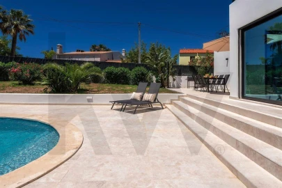 Moradia T4 para Arrendamento em Guia