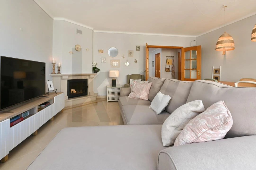 Apartamento T3 para Venda em São Domingos de Rana Foto 4