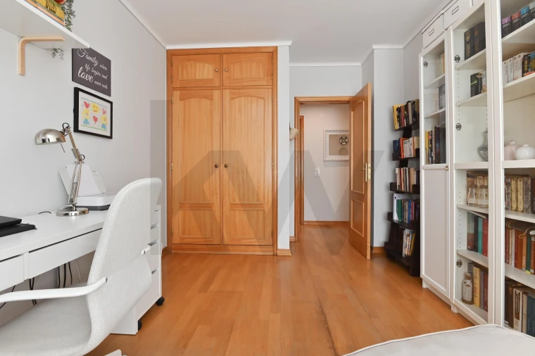 Apartamento T3 para Venda em São Domingos de Rana Foto 20