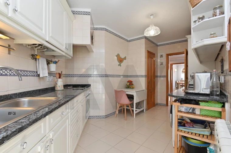 Apartamento T3 para Venda em São Domingos de Rana Foto 8