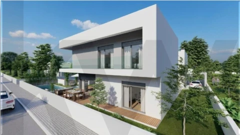 Moradia T3 para Venda em Charneca de Caparica e Sobreda