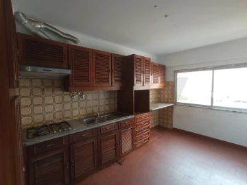 Apartamento T3 para Venda em Carregado e Cadafais