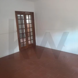 Apartamento T3 para Venda em Carregado e Cadafais