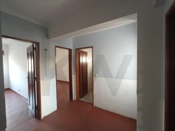 Apartamento T3 para Venda em Carregado e Cadafais