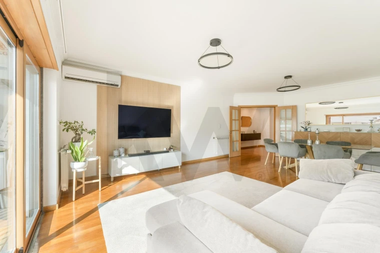 Apartamento T2 para Venda em Odivelas Foto 24