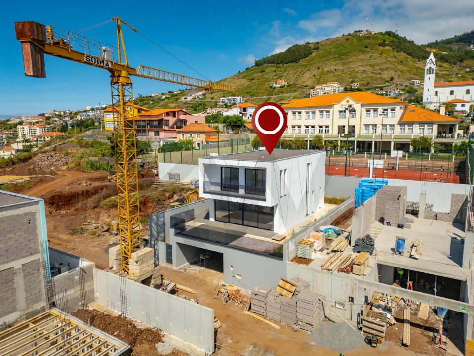 Moradia T2 para Venda em Caniço Foto 7