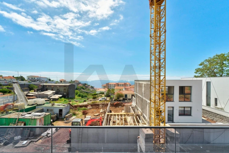 Moradia T2 para Venda em Caniço Foto 33