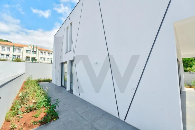 Moradia T2 para Venda em Caniço Foto 19