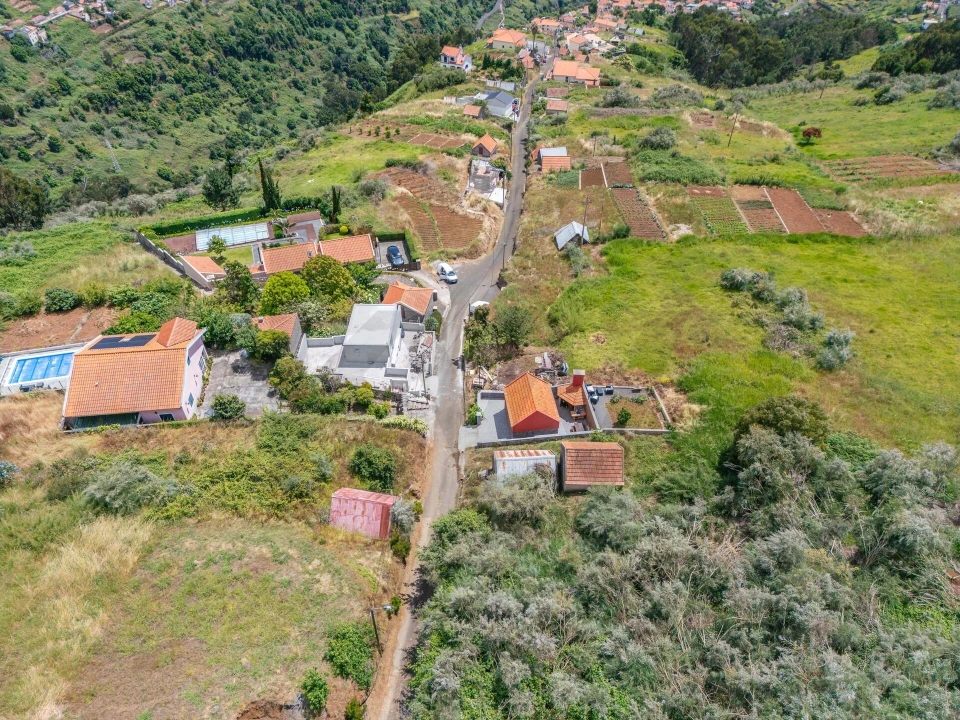 Terreno para Venda em Arco da Calheta Foto 10