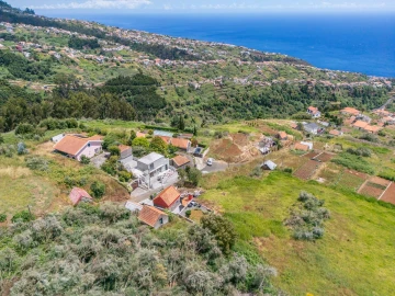 Terreno para Venda em Arco da Calheta
