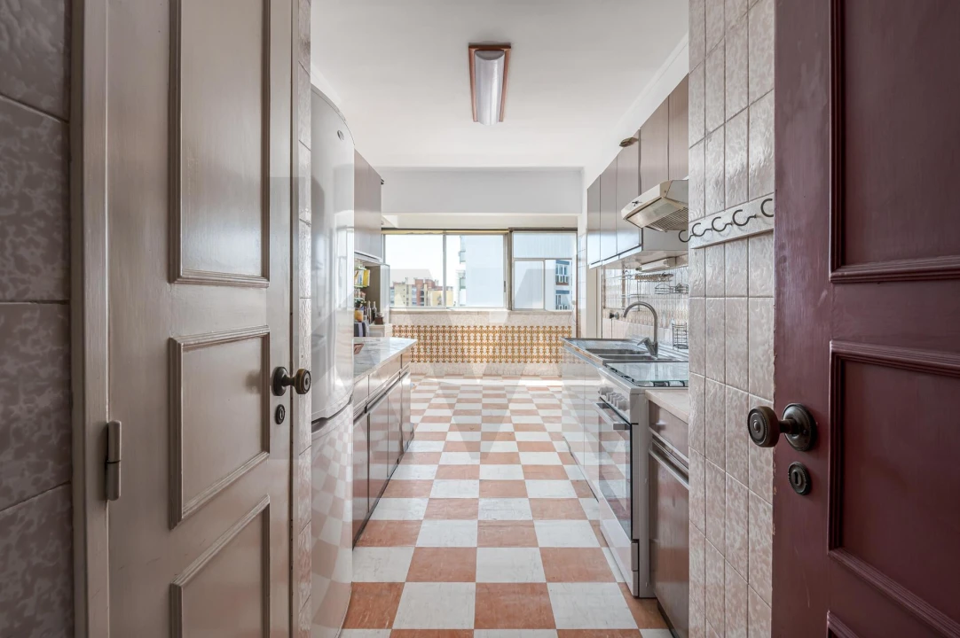 Apartamento T5 para Venda em Olivais Foto 21