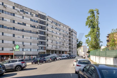 Apartamento T5 para Venda em Olivais