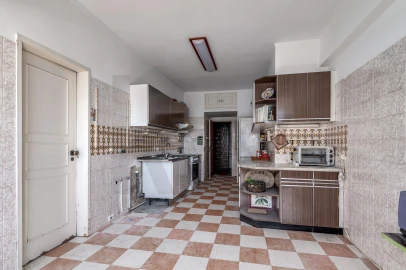 Apartamento T5 para Venda em Olivais