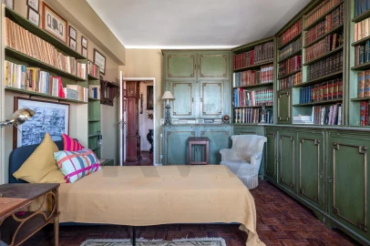 Apartamento T5 para Venda em Olivais