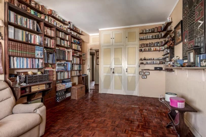Apartamento T5 para Venda em Olivais