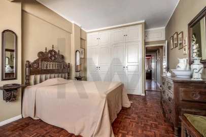 Apartamento T5 para Venda em Olivais