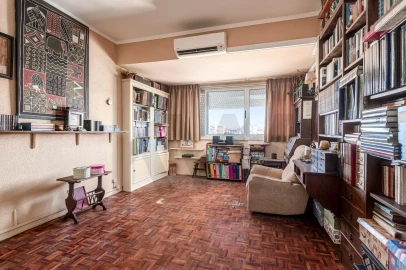 Apartamento T5 para Venda em Olivais