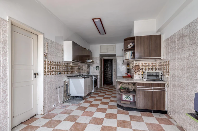 Apartamento T5 para Venda em Olivais Foto 29